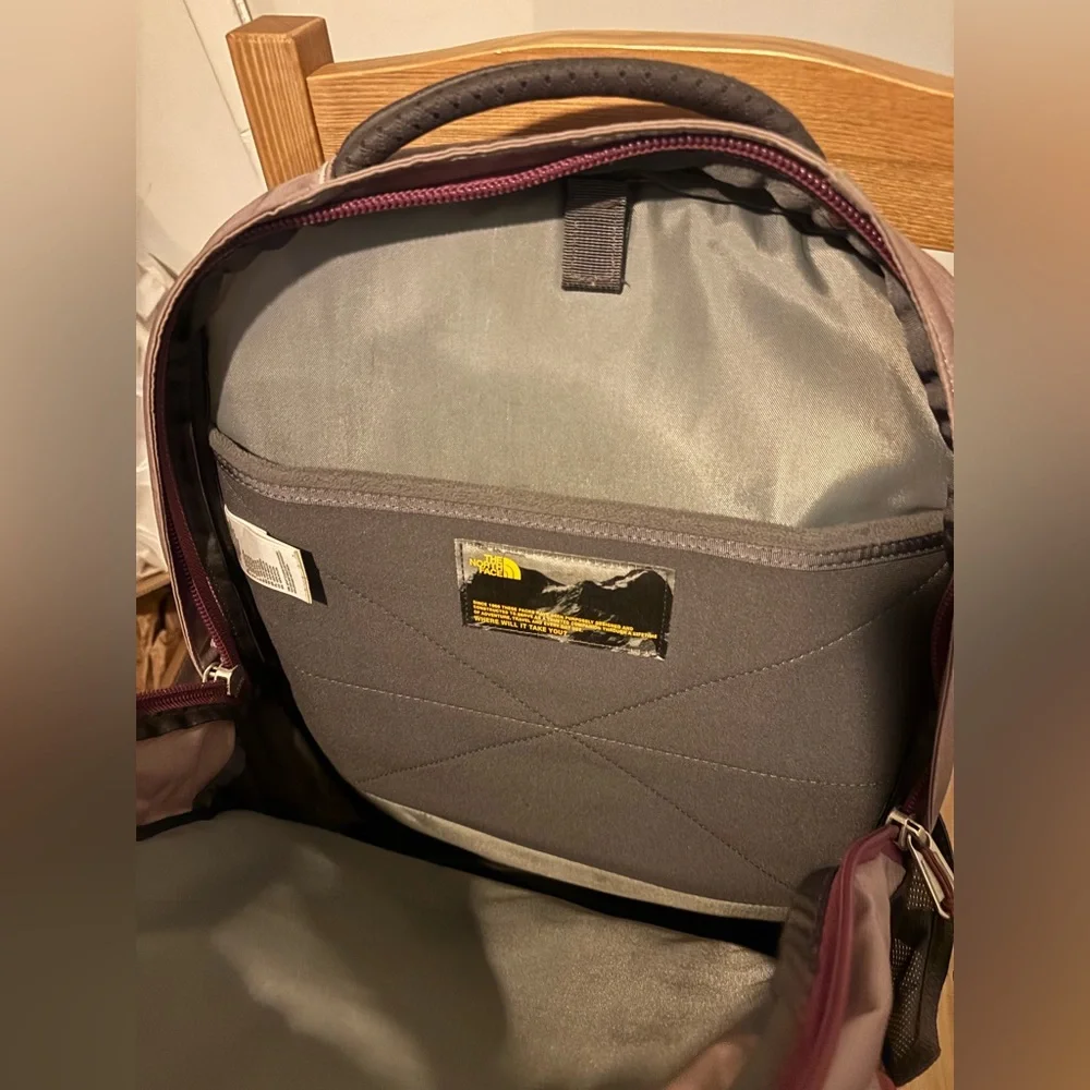 Like New The North Face Borealis Backpack in Dusky Purple *minimal flaws - Picture 4 of 10